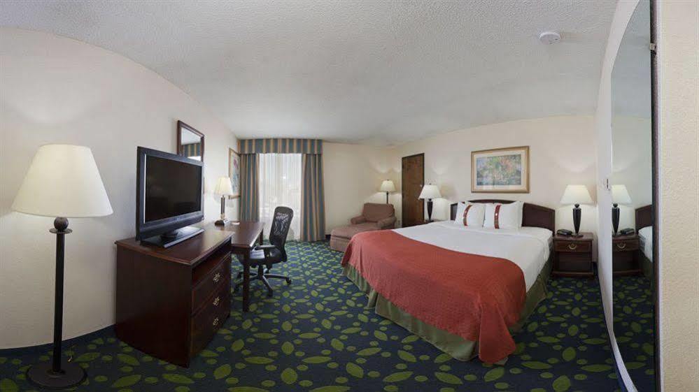 Holiday Inn 琼斯伯勒 外观 照片