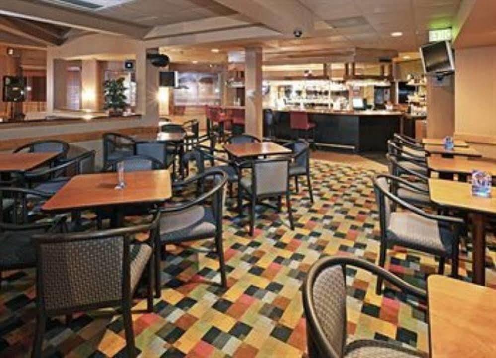 Holiday Inn 琼斯伯勒 餐厅 照片